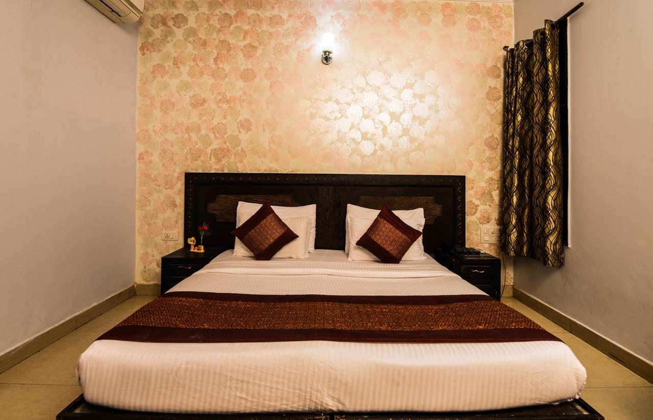 Hotel Sunrise Delhi  Exterior photo